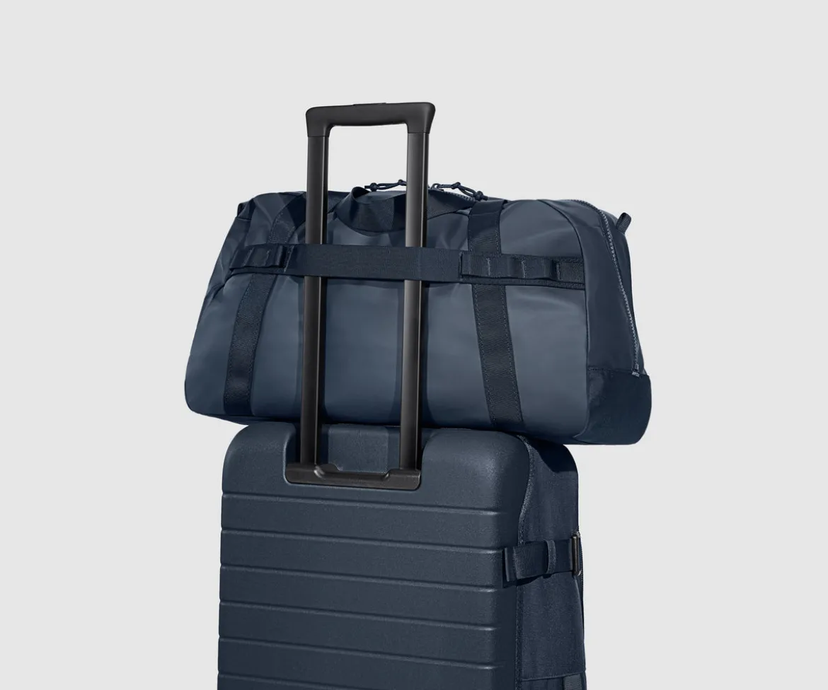 Active Duffle 40L in Navy Blue