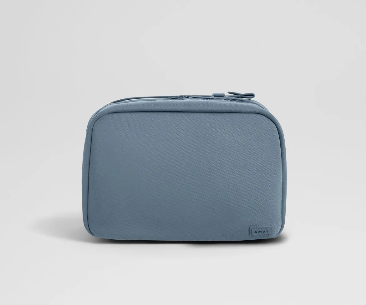 Hanging Toiletry Bag in Coast Blue