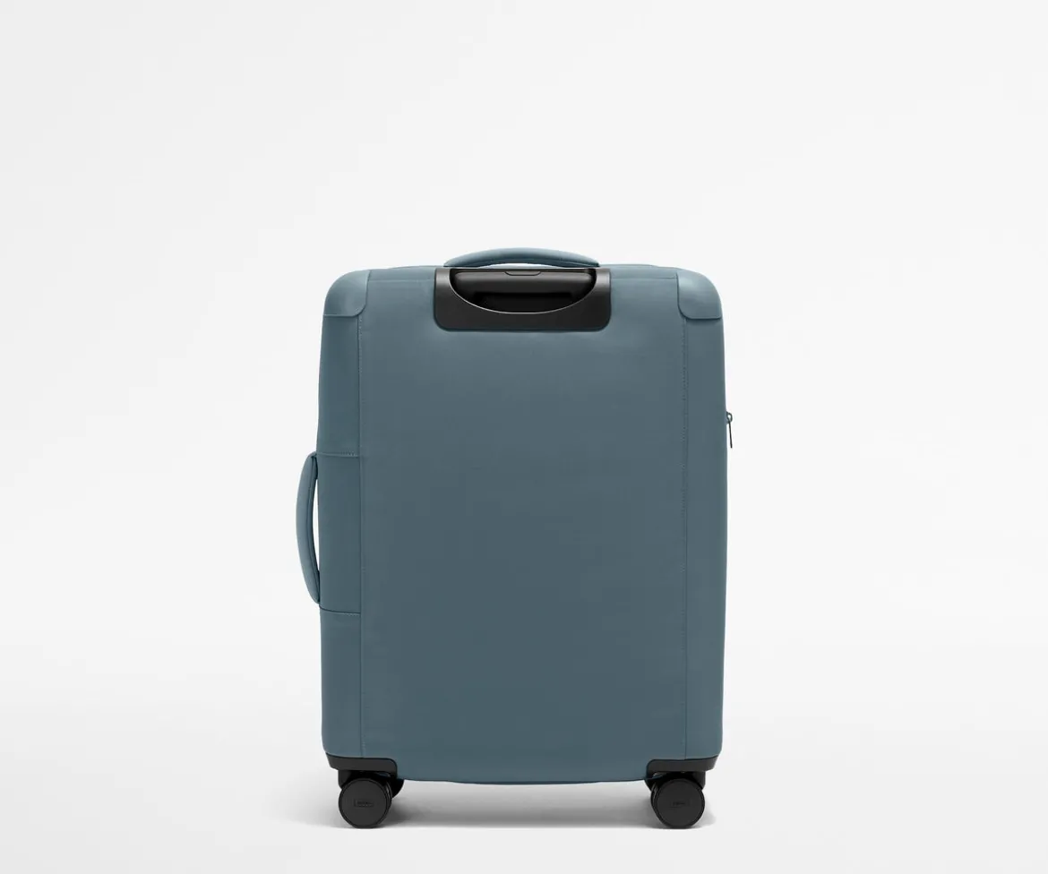 Softside Medium in Coast Blue
