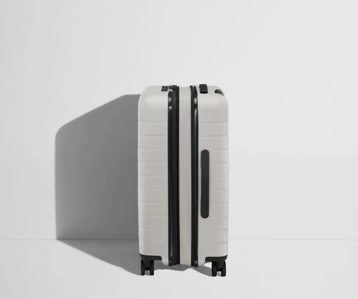 The Bigger Carry-On Flex in Cloud Gray
