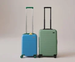 The Kids Carry-On in Froggy Green