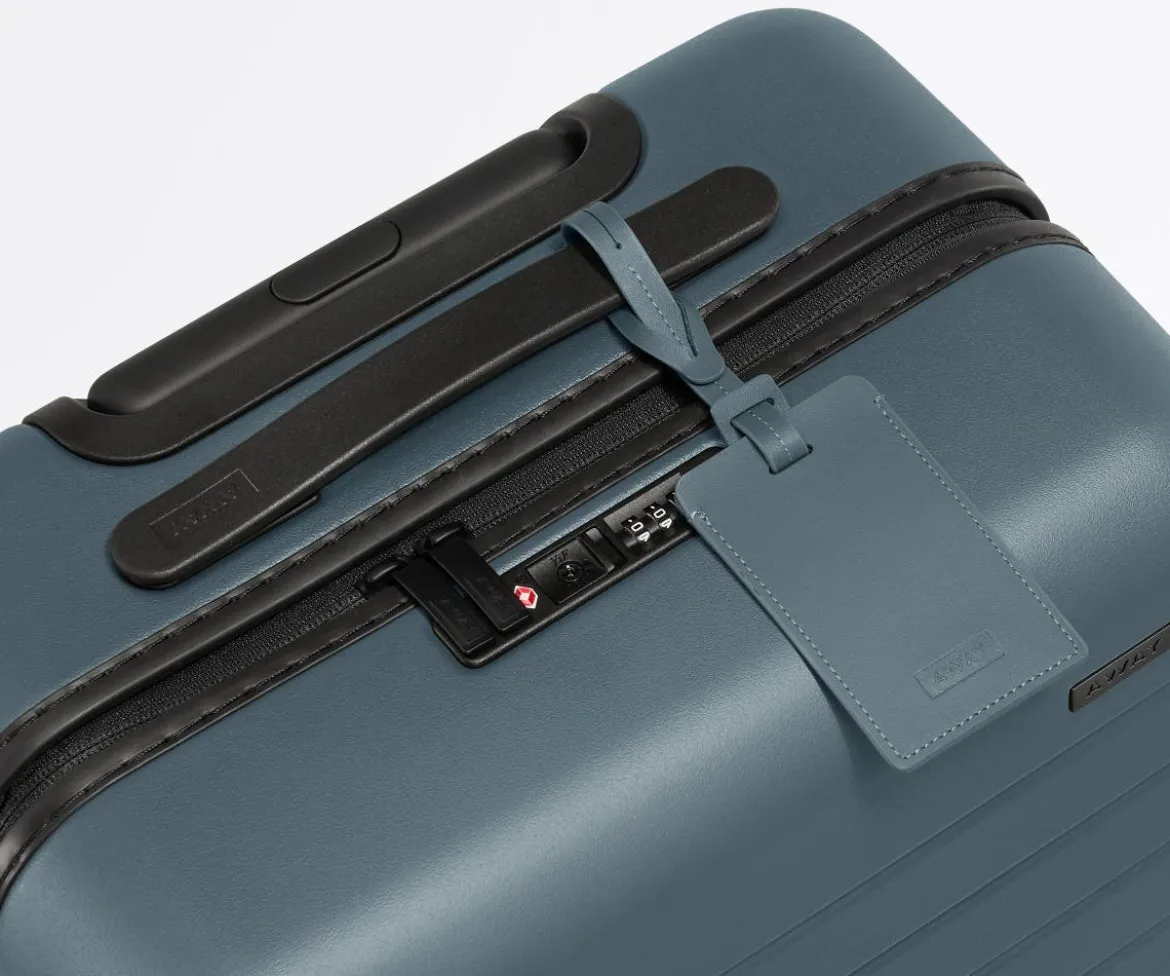 The Luggage Tag in Coast Blue