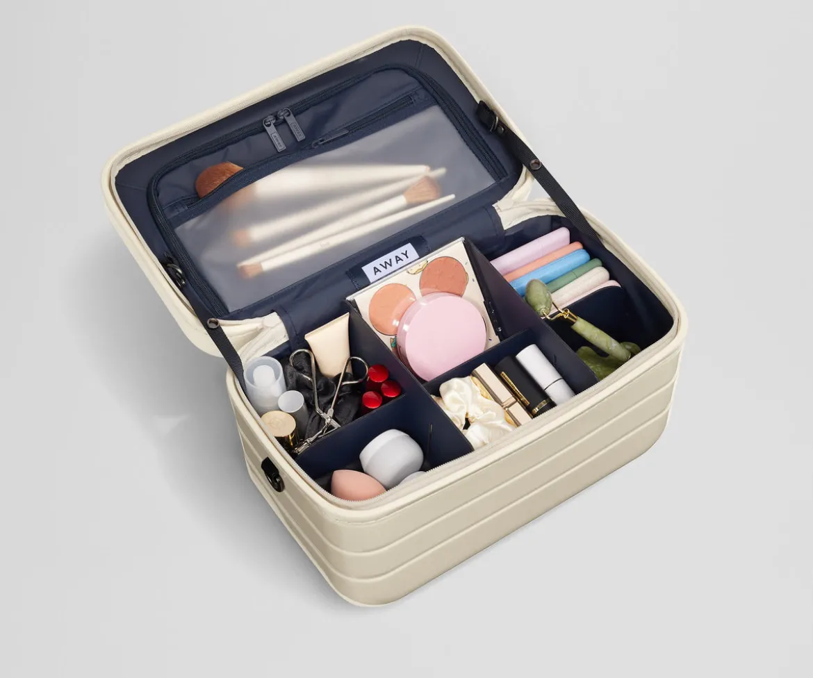 The Train Case in Salt White (Gloss)