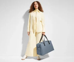 The Weekender in Salt White