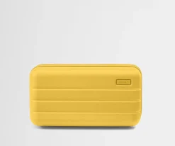 Travel Glasses Case in Golden Hour Yellow